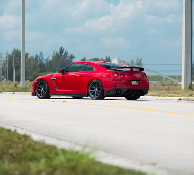 Фото дисков Vossen VFS-6 на Nissan GT-R