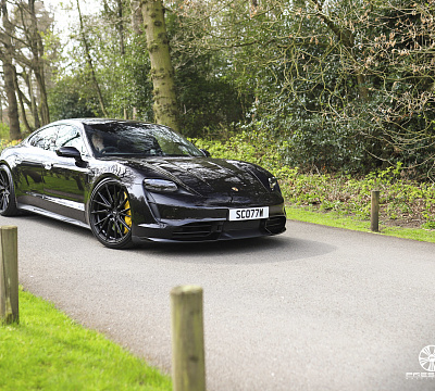 Фото дисков Vossen HF-4T на Porsche Taycan I