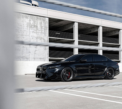 Фото дисков HRE 300 на BMW 5/M5 (G60/G90)