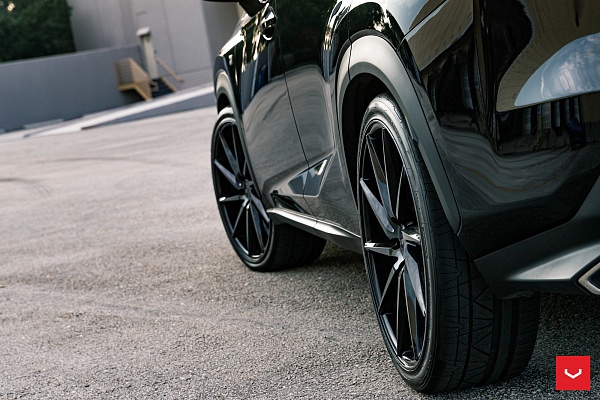 Фото дисков Vossen CVT Черный глянец на Lexus NX I