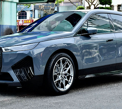 Фото дисков HRE FF10 на BMW iX
