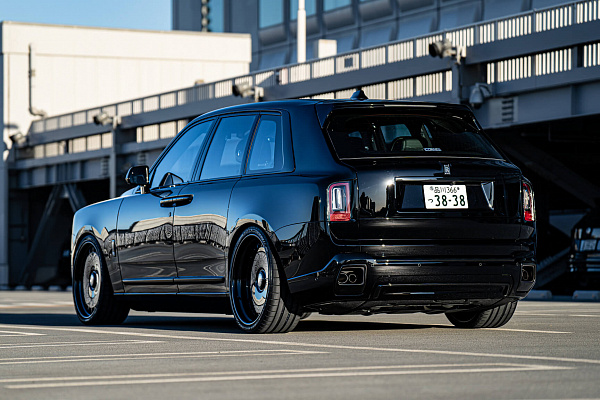 Фото дисков HRE 935 Черный глянец на Rolls-Royce Cullinan