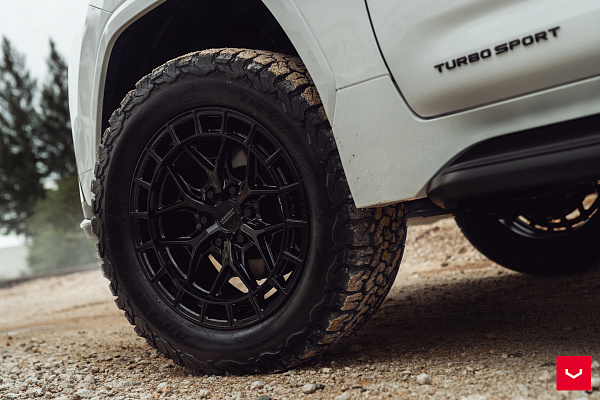 Фото дисков Vossen HFX-1 (6-Lug) Черный глянец на Lexus LX IV