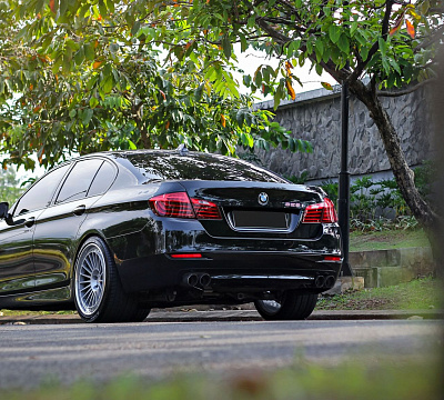 Фото дисков HRE 309 на BMW 5/M5 (F10)