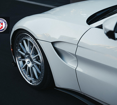 Фото дисков HRE 303 на Aston Martin Vantage 4