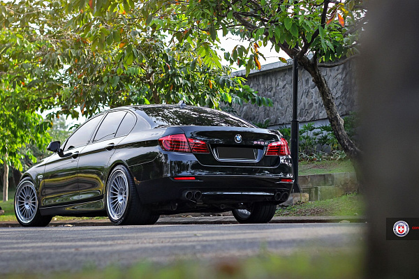 BMW 528i