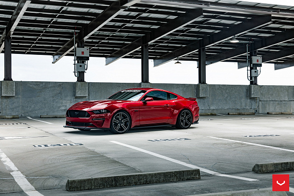 Фото дисков Vossen HF-1 Алмазная проточка на Ford Mustang VI