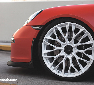 Фото дисков HRE P200 на Porsche 911 VII