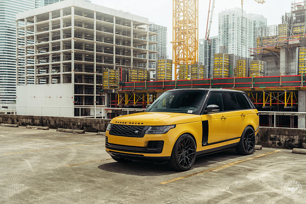Фото дисков Vossen UV-1 Черный глянец на Land Rover Range Rover IV