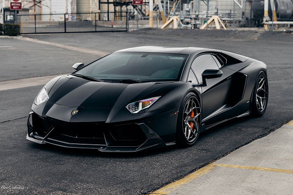 Фото дисков Brixton Forged PF5 Глянцевый темный лак на Lamborghini Aventador