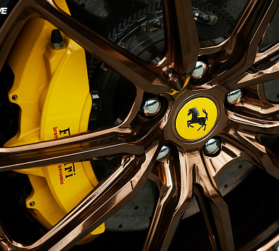 Фото дисков HRE P104SC на Ferrari GTC4Lusso