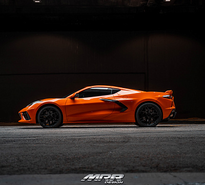 Фото дисков MRR FS01 на Chevrolet Corvette C8