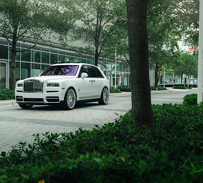 Фото дисков Vossen S17-14 на Rolls-Royce Cullinan
