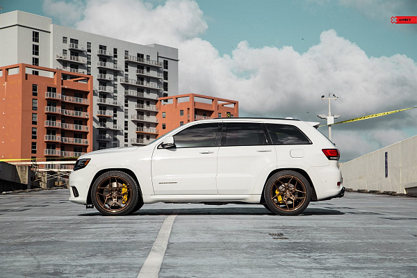 Фото дисков Anrky S1-X4 Глянцевая бронза на Jeep Grand Cherokee IV