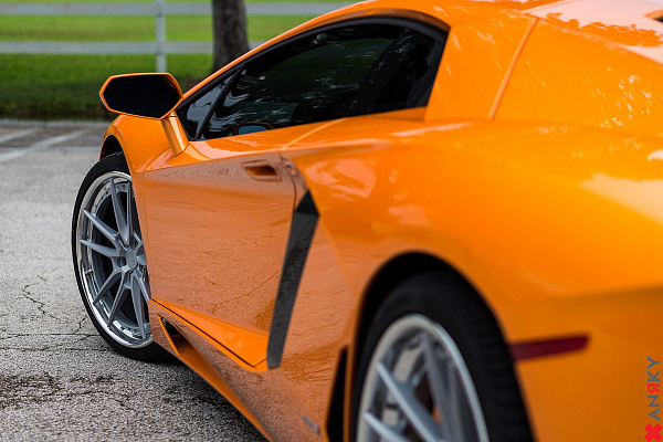 Фото дисков Anrky AN34 Сатиновый лак на Lamborghini Aventador