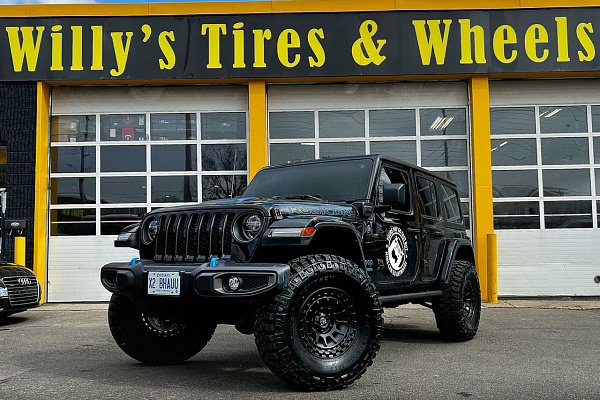 Фото дисков Black Rhino BARRAGE Черный сатин на Jeep Wrangler IV (JL)