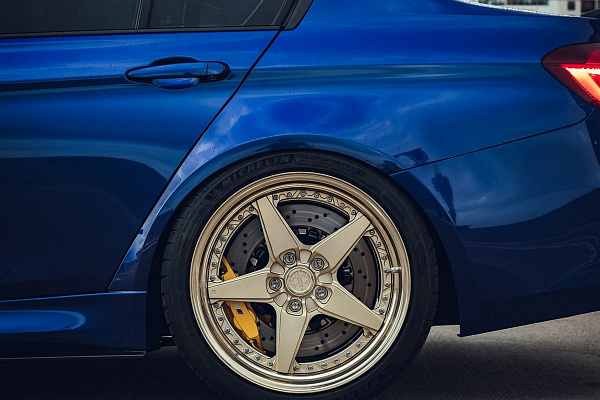 Фото дисков Anrky RS5 Сатиновая шампань на BMW 3/M3 (F3x/F80)