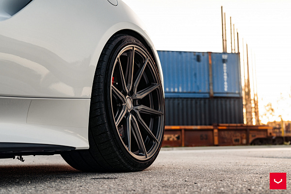 Фото дисков Vossen HF-3 Сатиновый графит на Acura NSX II