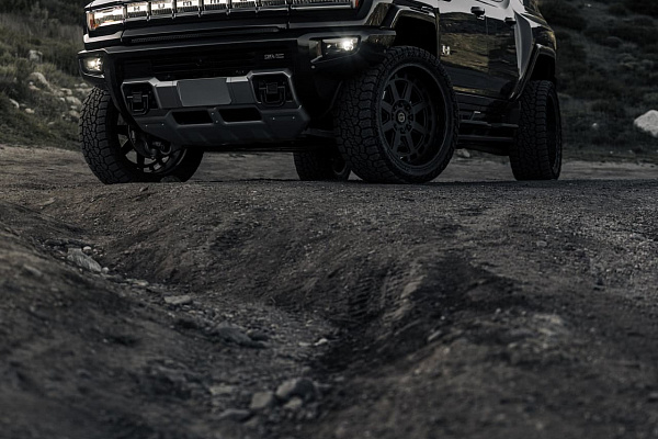 Фото дисков Brixton Forged BX01-M Черный матовый на GMC Hummer EV