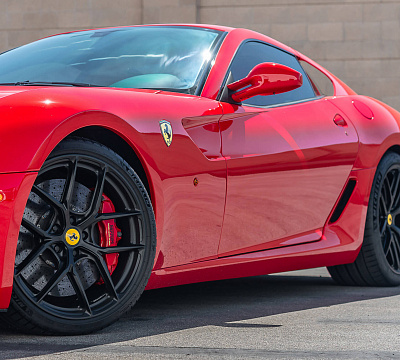 Фото дисков HRE P101SC на Ferrari 599