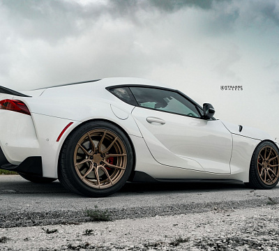 Фото дисков Strasse Wheels SV5 Deep Concave Duoblock на Toyota Supra A90