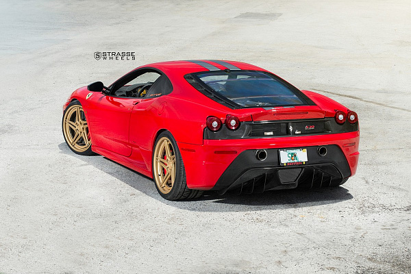 Фото дисков Strasse Wheels SV2T Deep Concave FS Сатиновое темное золото на Ferrari F430