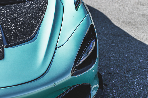 Фото дисков Brixton Forged PF10 Белый глянец на McLaren 720S