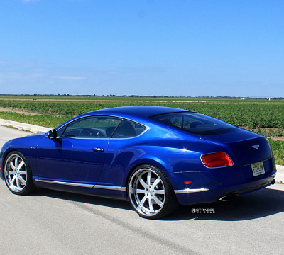 Фото дисков Strasse Wheels T8 Signature на Bentley Continental GT II