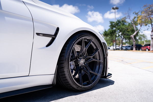 Фото дисков Rusch GTX-R Глянцевый темный лак на BMW 3/M3 (F3x/F80)