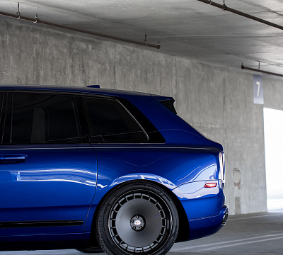 Фото дисков HRE 935 на Rolls-Royce Cullinan