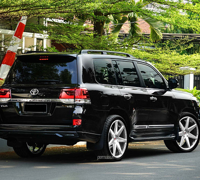 Фото дисков Vossen CG-207 на Toyota Land Cruiser 200