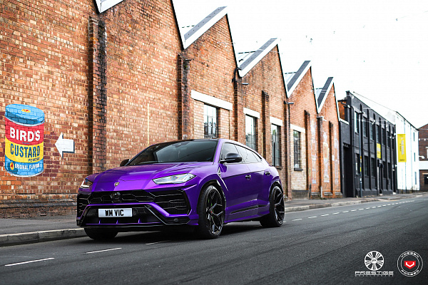 Фото дисков NOVITEC NL4 Черный глянец на Lamborghini Urus