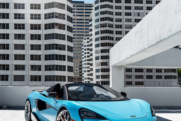 Фото дисков Anrky AN10 Полированный лак на McLaren 600