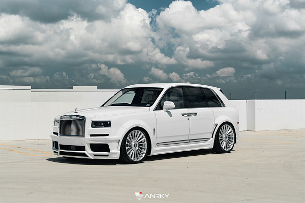 Фото дисков Anrky RF-282 Глянцевый лак на Rolls-Royce Cullinan
