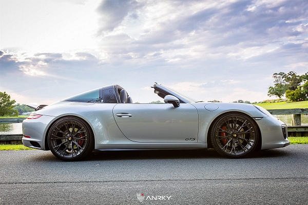 Фото дисков Anrky S2-X5 Глянцевый темный лак на Porsche 911 VII