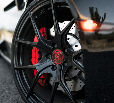 Фото дисков Strasse Wheels SM5R Deep Concave Monoblock на Lamborghini Huracan