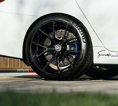 Фото дисков Strasse Wheels SM5R Deep Concave Monoblock на BMW 5/M5 (G30/F90)