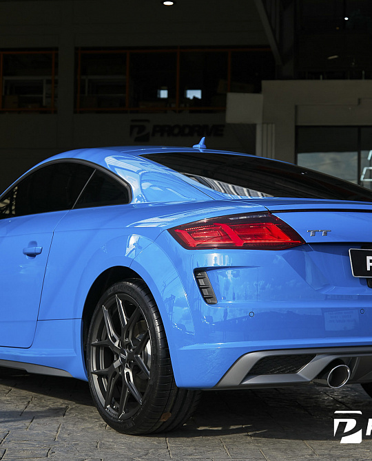 Фото дисков HF-5 Сатиновый графит на Audi TT (8S)