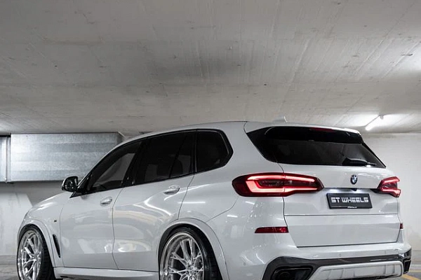 Фото дисков ST Wheels ST9.2 Глянцевый лак на BMW X5/X5 M (G05/G18/F95)
