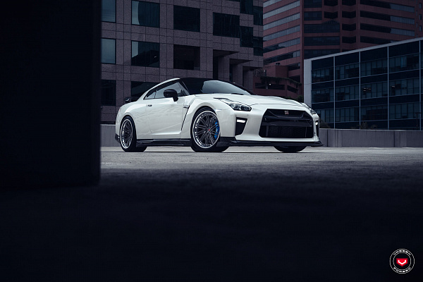 Фото дисков Vossen VPS-5 (3-Piece) Глянцевый темный лак на Nissan GT-R