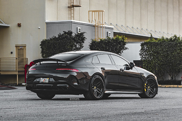Фото дисков Strasse Wheels SV4 Deep Concave FS Черный сатин на Mercedes-Benz AMG GT I