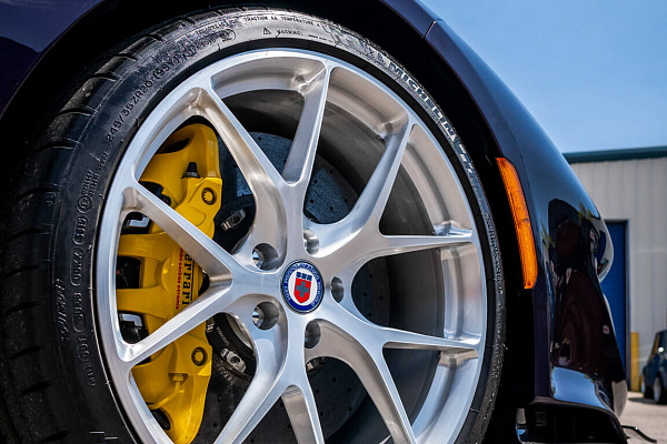 Фото дисков HRE P101 Глянцевый лак на Ferrari 488