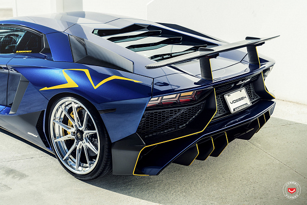 Фото дисков Vossen EVO-2R (3-Piece) Полированный лак на Lamborghini Aventador