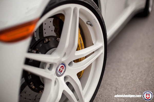 Фото дисков HRE P107 Белый глянец на Porsche 911 VII