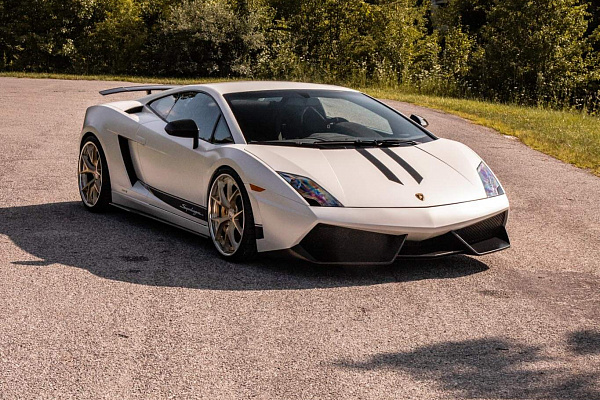 Фото дисков HRE S101 Глянцевое золото на Lamborghini Gallardo