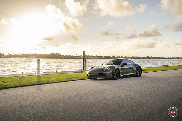 Фото дисков Vossen M-X6 (3-Piece) Черный глянец на Porsche 911 VIII