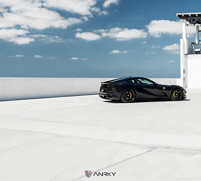 Фото дисков Anrky AN38 на Ferrari 812