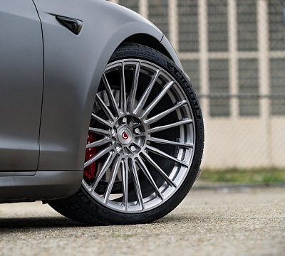 Фото дисков Vossen S17-04 на Tesla Model S