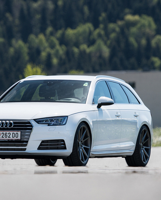 Фото дисков VFS-1 Сатиновый графит на Audi A/S/RS 4 (B9)