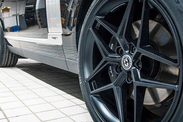 Фото дисков HRE FF11 Черный сатин на Land Rover Range Rover IV